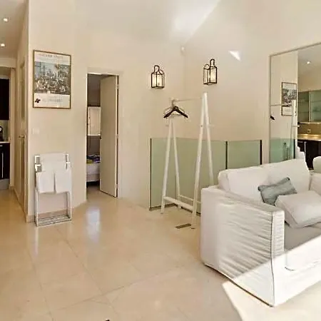 Charming - 1br- Hotel