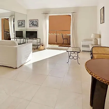 Charming - 1br-