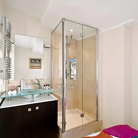 Charming - 1br- Hotel 2*